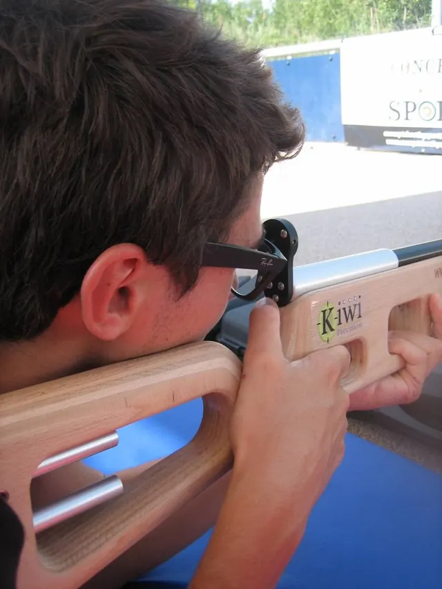 Carabine laser en bois