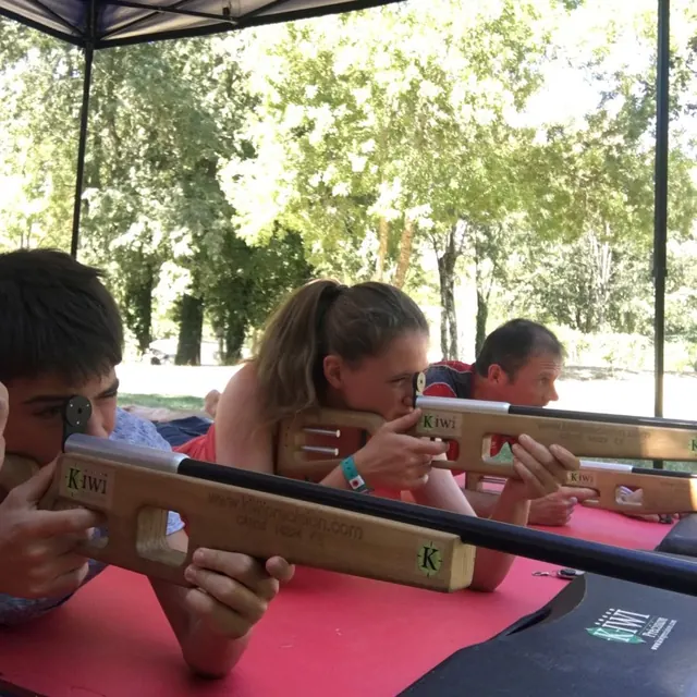 Tir couché sur tapis